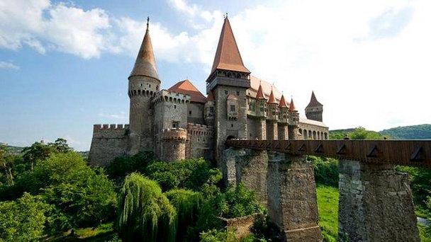 Замок Корвинов, Чехия